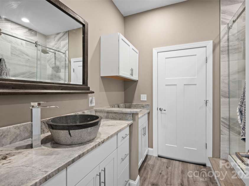 135 Frostcliff Lane, Mooresville, NC 28117.  MLS# CAR4240734, YatesRealty ID 18049. 