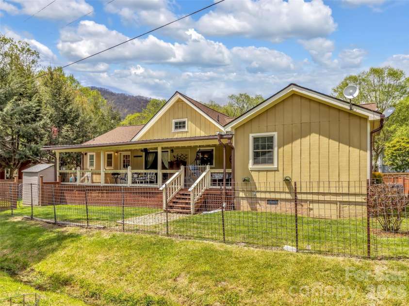96 Garden Court, Maggie Valley, NC 28751.  MLS# CAR4371923, YatesRealty ID 18049. 