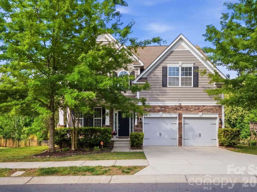 9407 Inverness Bay Road, Charlotte, NC 28278.  MLS# CAR4375072, YatesRealty ID 18050. 