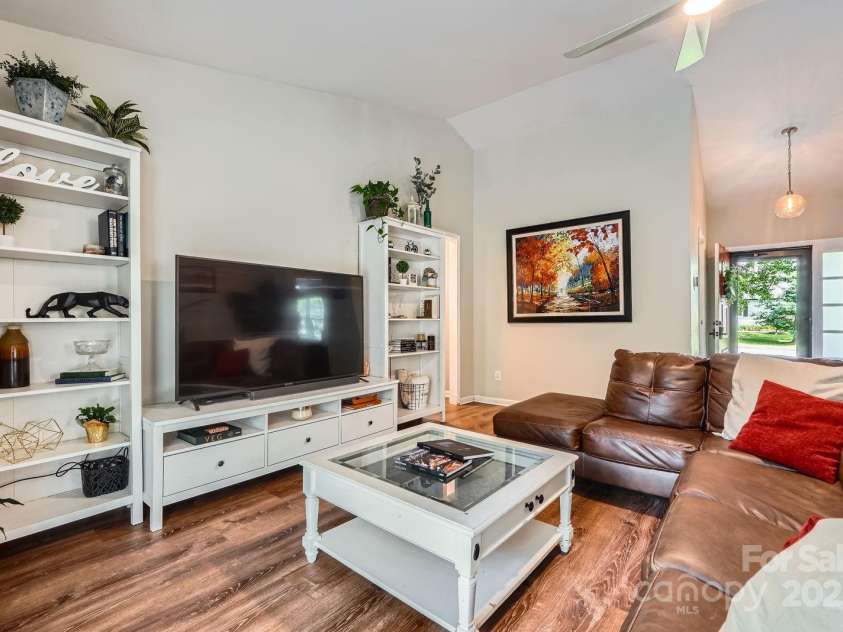 2009 Pinevalley Road, Rock Hill, SC 29732.  MLS# CAR4261229, YatesRealty ID 18052. 