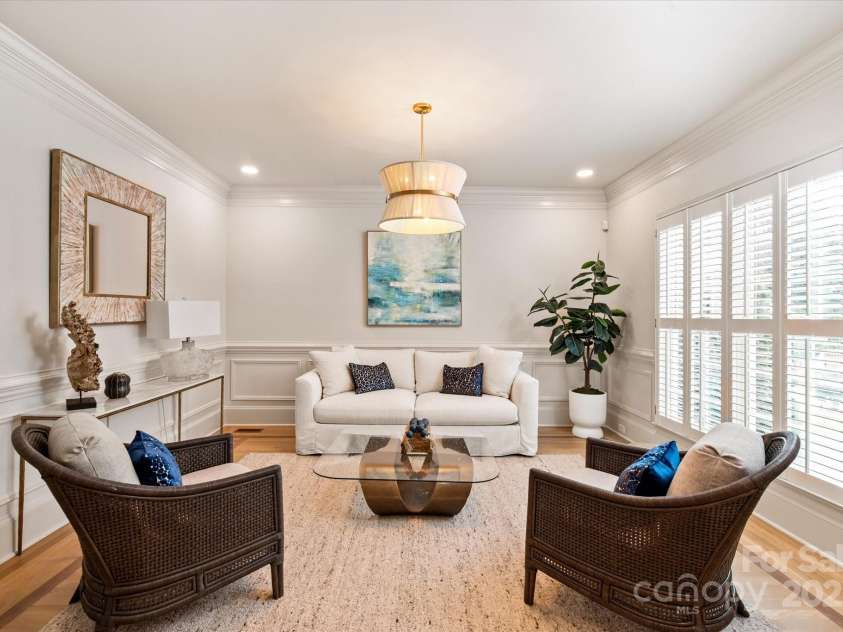 5917 Bridger Court, Charlotte, NC 28211.  MLS# CAR4262834, YatesRealty ID 18053. 