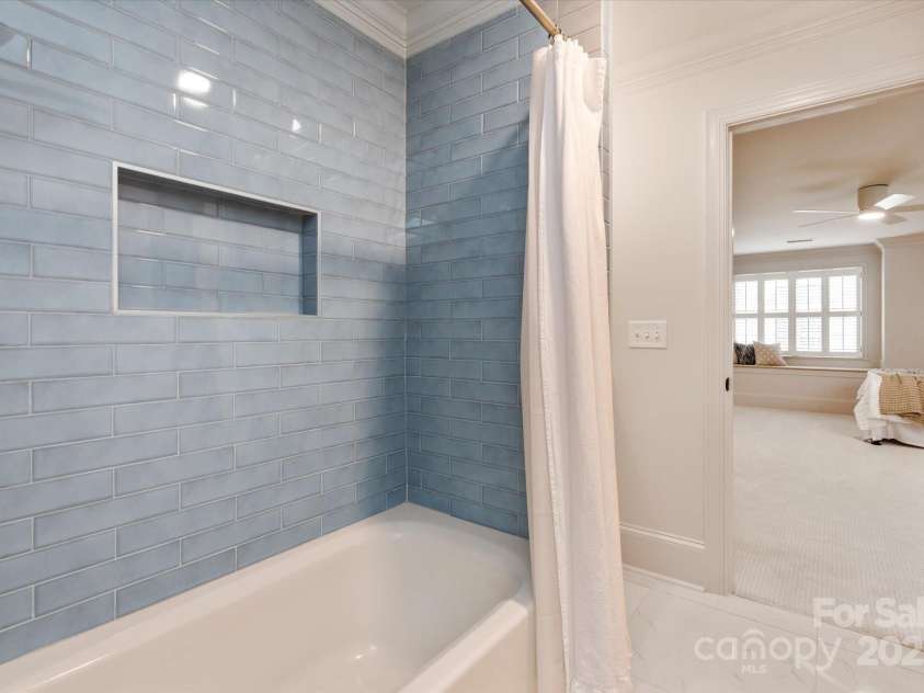 5917 Bridger Court, Charlotte, NC 28211.  MLS# CAR4262834, YatesRealty ID 18053. 