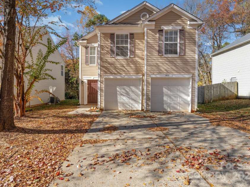 7601 Eben Drive, Charlotte, NC 28269.  MLS# CAR4315907, YatesRealty ID 18053. 