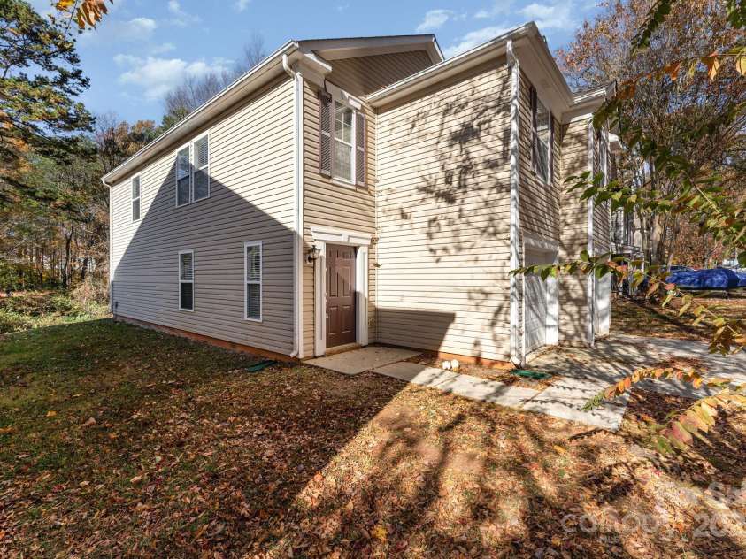 7601 Eben Drive, Charlotte, NC 28269.  MLS# CAR4315907, YatesRealty ID 18053. 