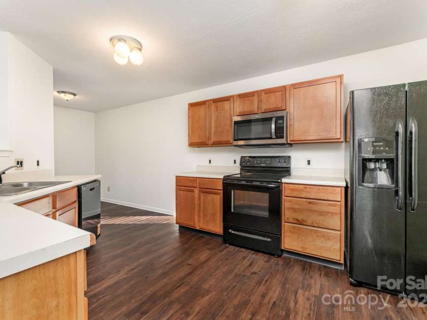 7601 Eben Drive, Charlotte, NC 28269.  MLS# CAR4315907, YatesRealty ID 18053. 
