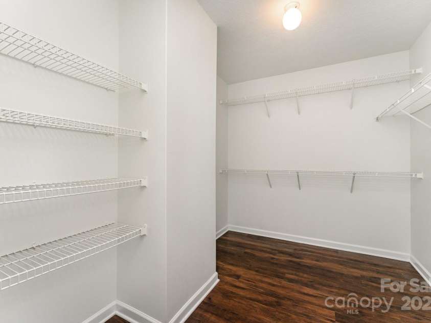 7601 Eben Drive, Charlotte, NC 28269.  MLS# CAR4315907, YatesRealty ID 18053. 