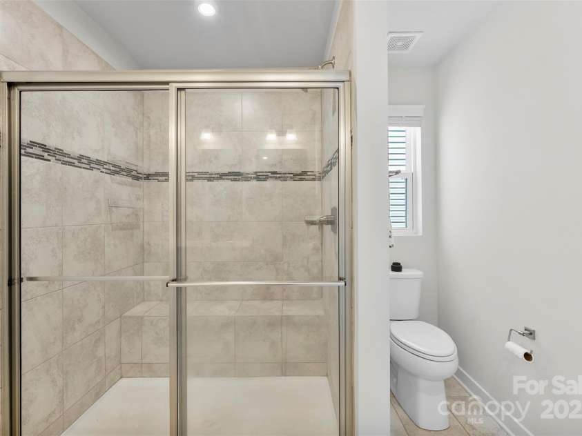 2217 Goldwood Drive, Charlotte, NC 28215.  MLS# CAR4263973, YatesRealty ID 18054. 