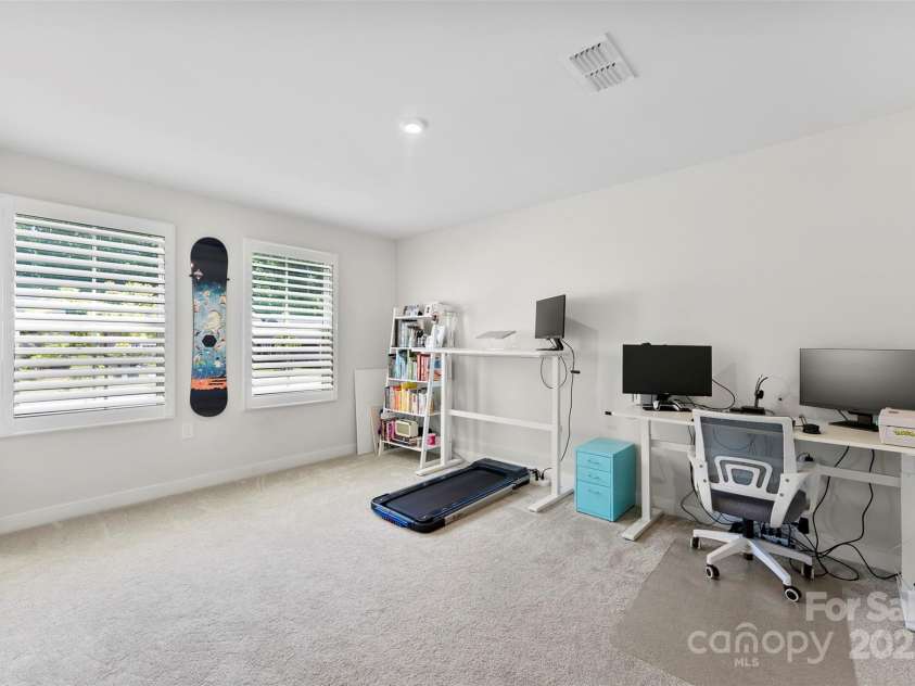 2217 Goldwood Drive, Charlotte, NC 28215.  MLS# CAR4263973, YatesRealty ID 18054. 
