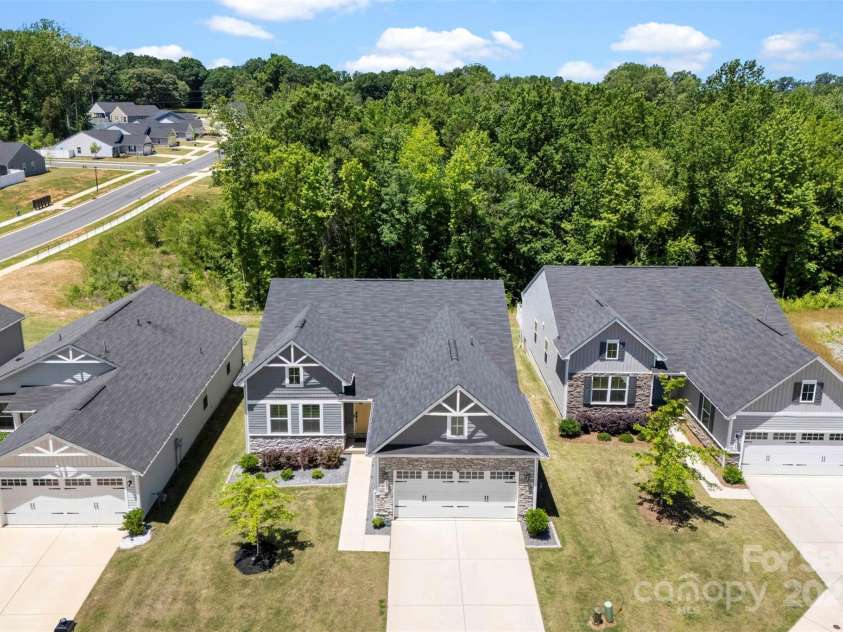 2217 Goldwood Drive, Charlotte, NC 28215.  MLS# CAR4263973, YatesRealty ID 18054. 