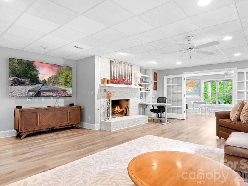 199 Buckingham Place Road, Mooresville, NC 28115.  MLS# CAR4371277, YatesRealty ID 18056. 