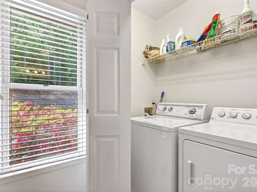 307 Blue Ridge Drive, Marion, NC 28752.  MLS# CAR4371720, YatesRealty ID 18058. 
