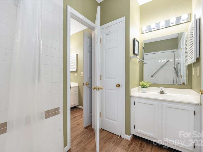 766 Marsh Road, Charlotte, NC 28209.  MLS# CAR4302355, YatesRealty ID 18058. 
