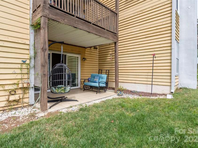 766 Marsh Road, Charlotte, NC 28209.  MLS# CAR4302355, YatesRealty ID 18058. 