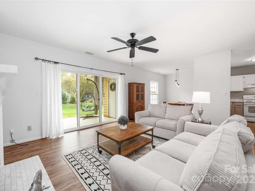 766 Marsh Road, Charlotte, NC 28209.  MLS# CAR4302355, YatesRealty ID 18058. 