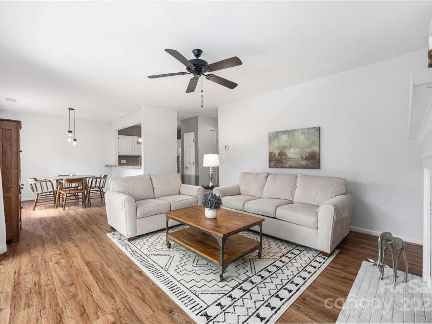 766 Marsh Road, Charlotte, NC 28209.  MLS# CAR4302355, YatesRealty ID 18058. 