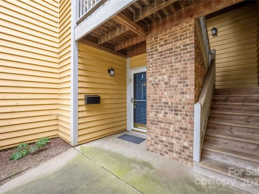 766 Marsh Road, Charlotte, NC 28209.  MLS# CAR4302355, YatesRealty ID 18058. 