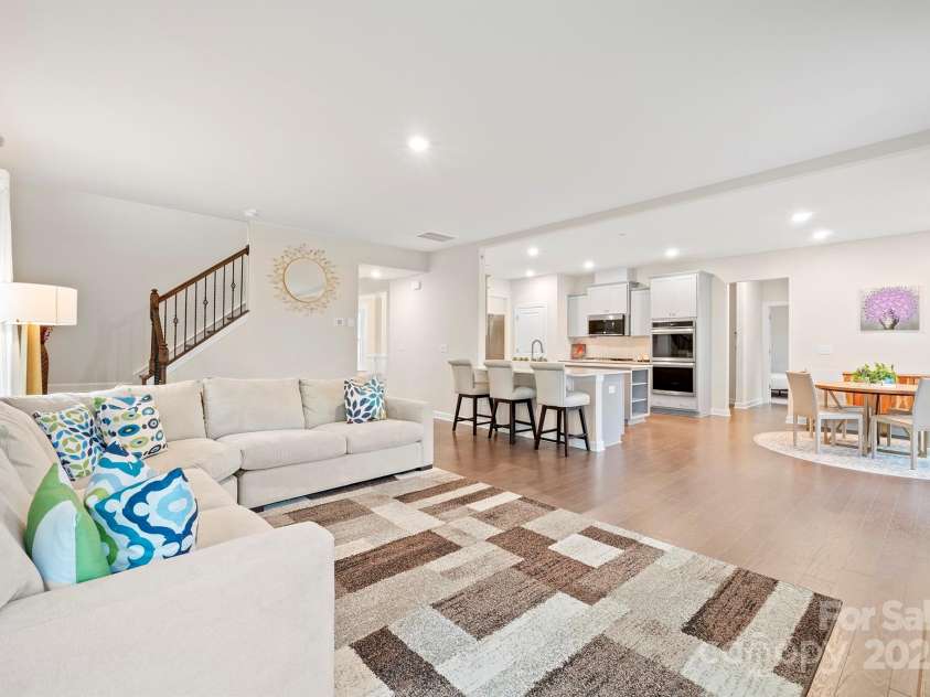 19412 Bird Meadow Drive, Huntersville, NC 28078.  MLS# CAR4240722, YatesRealty ID 18059. 