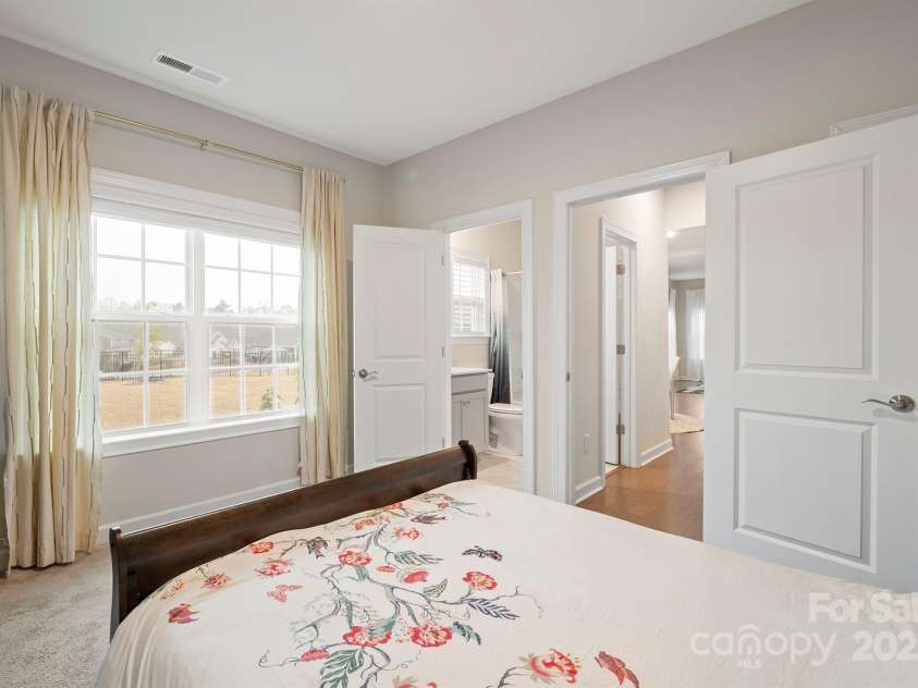 19412 Bird Meadow Drive, Huntersville, NC 28078.  MLS# CAR4240722, YatesRealty ID 18059. 