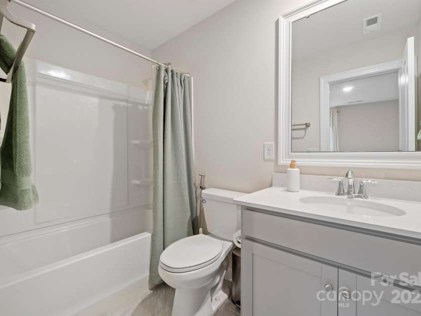 19412 Bird Meadow Drive, Huntersville, NC 28078.  MLS# CAR4240722, YatesRealty ID 18059. 