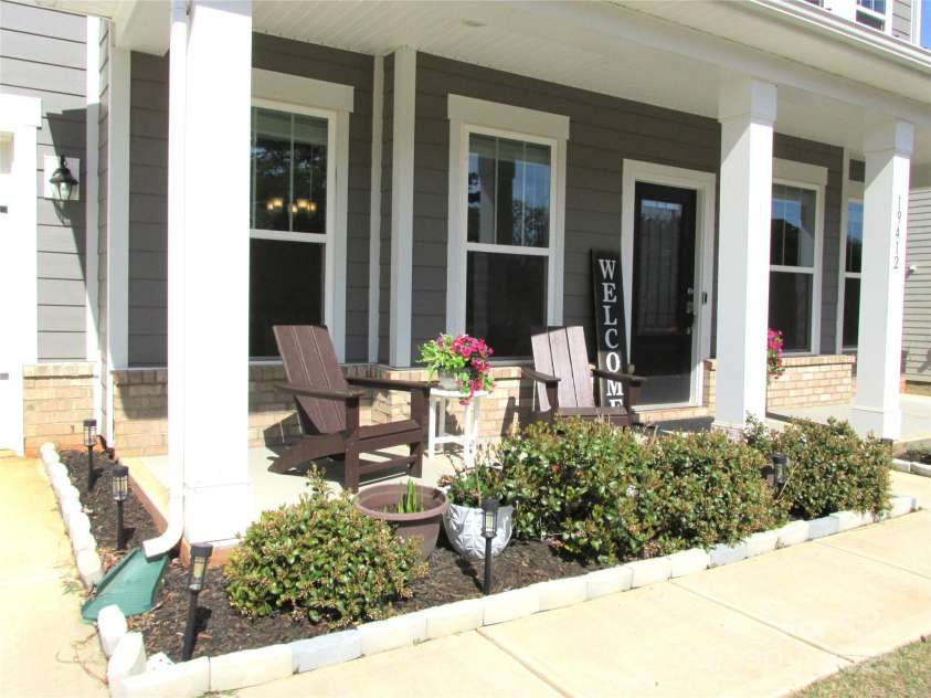 19412 Bird Meadow Drive, Huntersville, NC 28078.  MLS# CAR4240722, YatesRealty ID 18059. 