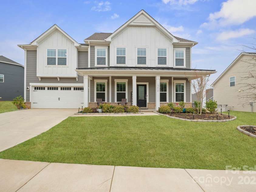 19412 Bird Meadow Drive, Huntersville, NC 28078.  MLS# CAR4240722, YatesRealty ID 18059. 