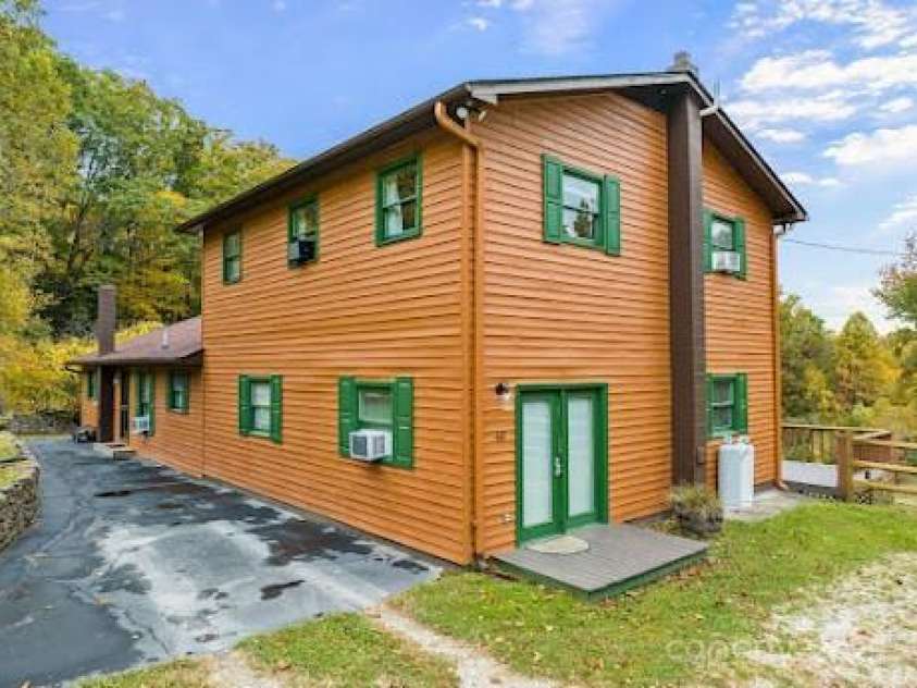 542 Duncan Creek Road, Fletcher, NC 28732.  MLS# CAR4231317, YatesRealty ID 1806. 