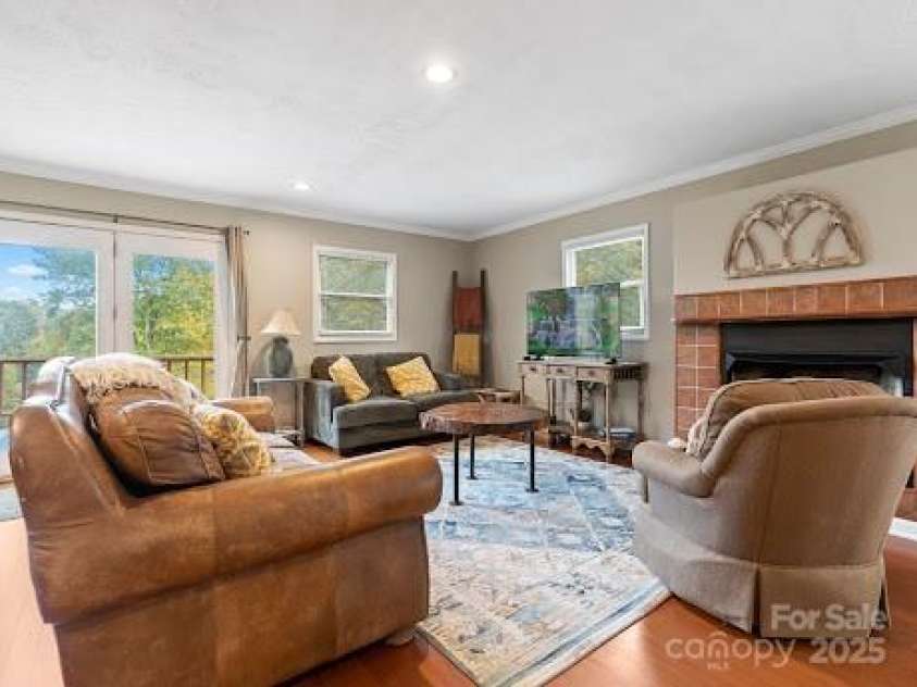 542 Duncan Creek Road, Fletcher, NC 28732.  MLS# CAR4231317, YatesRealty ID 1806. 
