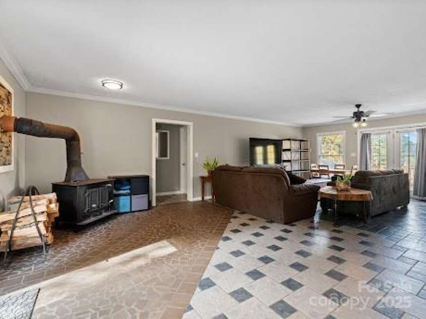 542 Duncan Creek Road, Fletcher, NC 28732.  MLS# CAR4231317, YatesRealty ID 1806. 