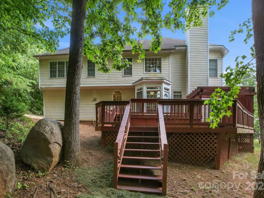 3104 Highgate Drive, Fort Mill, SC 29715.  MLS# CAR4253771, YatesRealty ID 18060. 