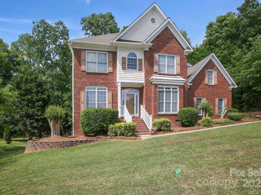 3104 Highgate Drive, Fort Mill, SC 29715.  MLS# CAR4253771, YatesRealty ID 18060. 