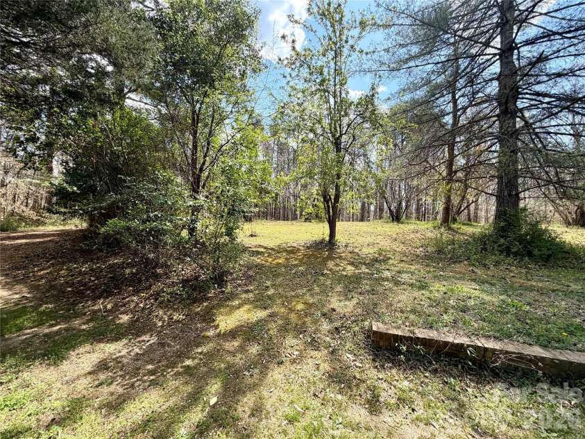 2925 Sparrow Springs Road, Gastonia, NC 28052.  MLS# CAR4377448, YatesRealty ID 18061. 