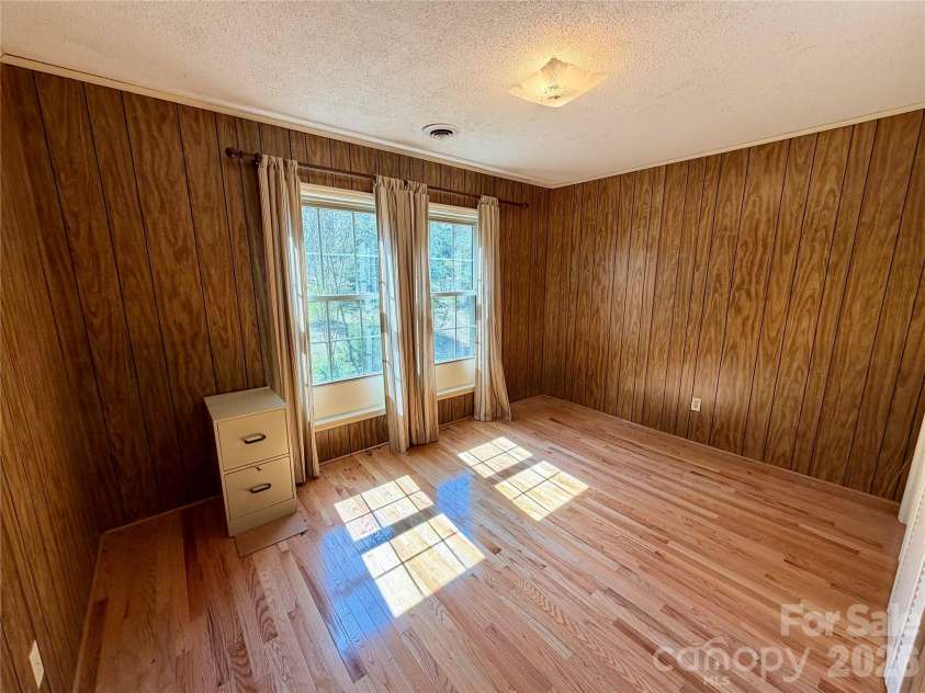 2925 Sparrow Springs Road, Gastonia, NC 28052.  MLS# CAR4377448, YatesRealty ID 18061. 
