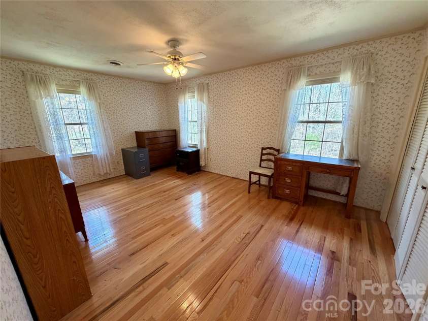2925 Sparrow Springs Road, Gastonia, NC 28052.  MLS# CAR4377448, YatesRealty ID 18061. 