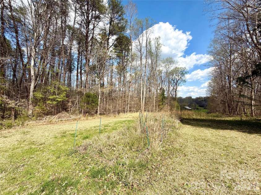 2925 Sparrow Springs Road, Gastonia, NC 28052.  MLS# CAR4377448, YatesRealty ID 18061. 