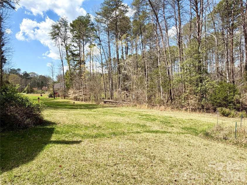2925 Sparrow Springs Road, Gastonia, NC 28052.  MLS# CAR4377448, YatesRealty ID 18061. 