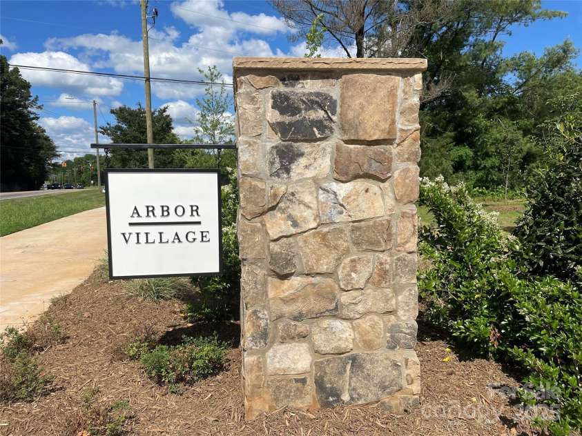 4033 Grommet Court, Matthews, NC 28105.  MLS# CAR4254660, YatesRealty ID 18061. Entrance Monument
