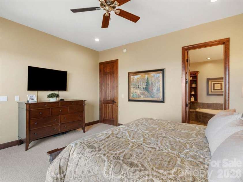 600 Andrew Banks Road, Burnsville, NC 28714.  MLS# CAR4376587, YatesRealty ID 18063. 