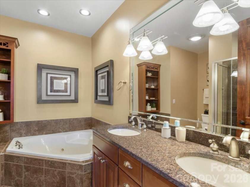 600 Andrew Banks Road, Burnsville, NC 28714.  MLS# CAR4376587, YatesRealty ID 18063. 