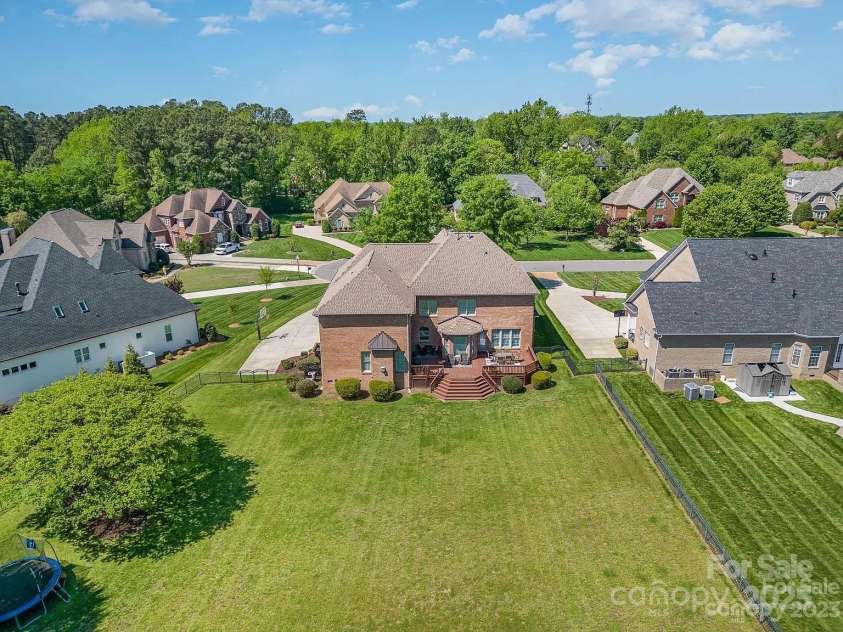 9008 Skipaway Drive, Waxhaw, NC 28173.  MLS# CAR4244086, YatesRealty ID 18063. Backyard