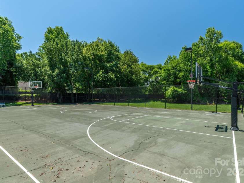 9008 Skipaway Drive, Waxhaw, NC 28173.  MLS# CAR4244086, YatesRealty ID 18063. Basketball