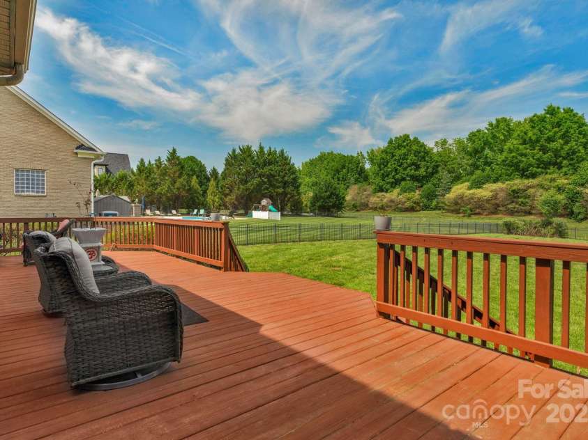 9008 Skipaway Drive, Waxhaw, NC 28173.  MLS# CAR4244086, YatesRealty ID 18063. Deck