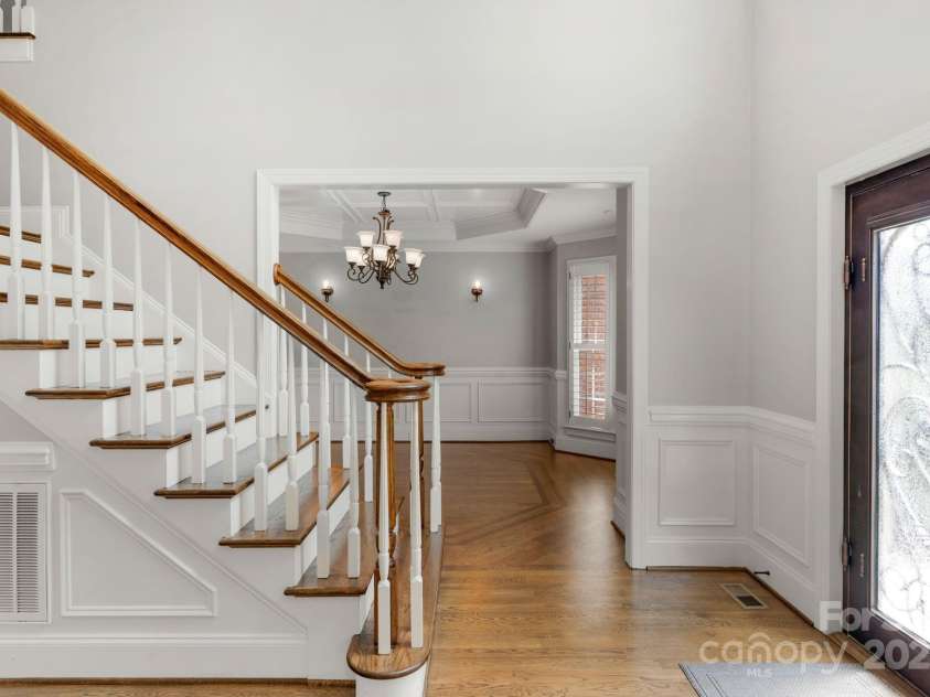 9008 Skipaway Drive, Waxhaw, NC 28173.  MLS# CAR4244086, YatesRealty ID 18063. Main Stairway