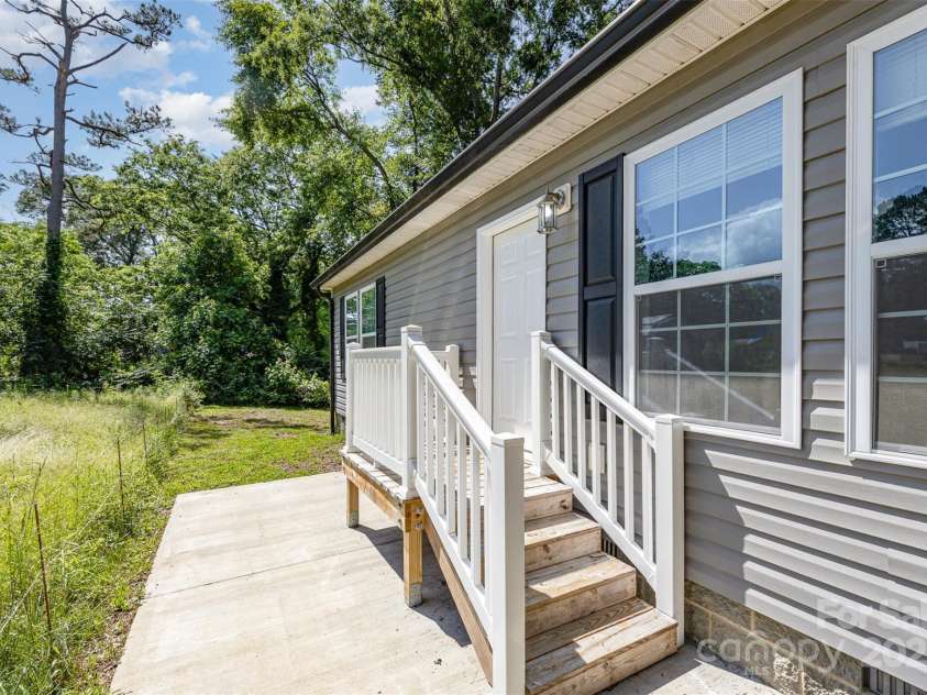 503 Apple Street, Gibsonville, NC 27249.  MLS# CAR4263070, YatesRealty ID 18064. 