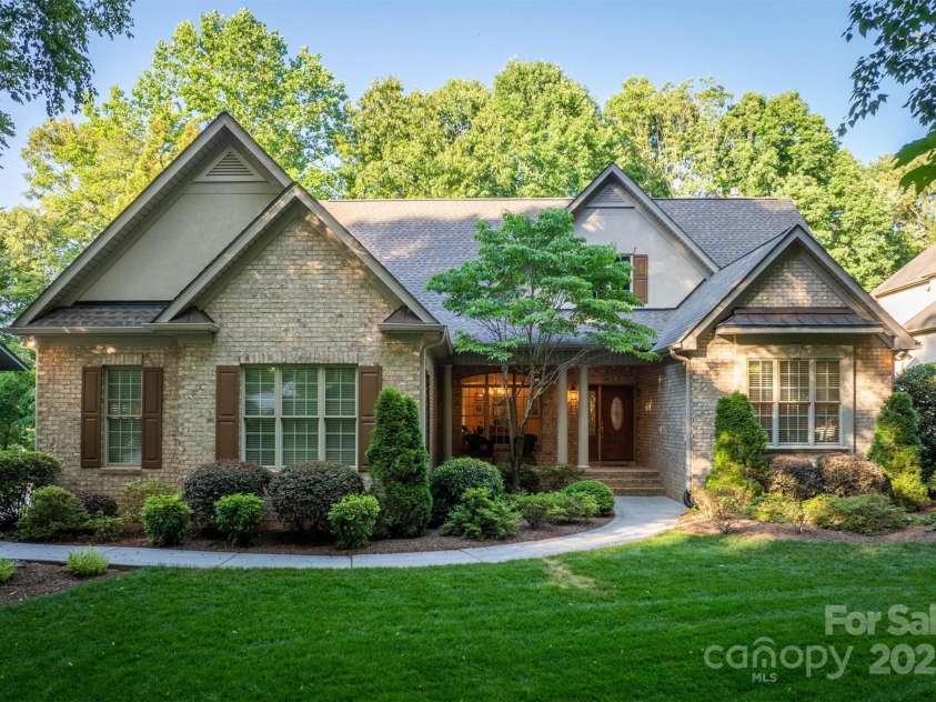 9002 Fair Oak Drive, Sherrills Ford, NC 28673.  MLS# CAR4260836, YatesRealty ID 18065. 