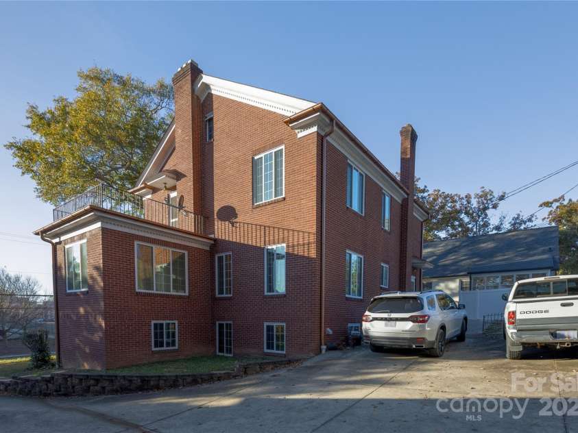274 4th Street, Albemarle, NC 28001.  MLS# CAR4319819, YatesRealty ID 18066. 