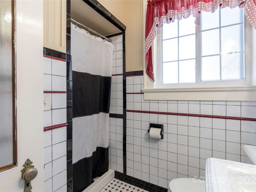 274 4th Street, Albemarle, NC 28001.  MLS# CAR4319819, YatesRealty ID 18066. 