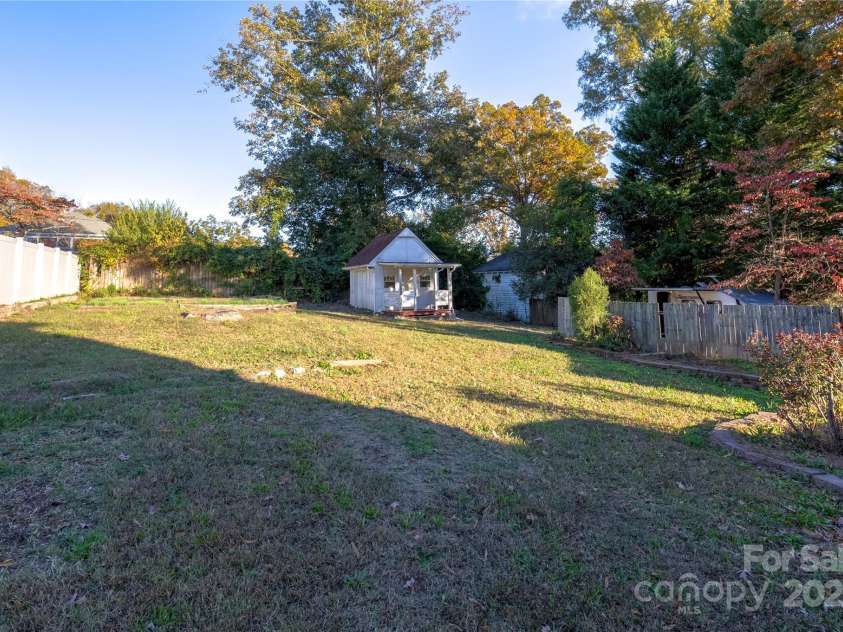 274 4th Street, Albemarle, NC 28001.  MLS# CAR4319819, YatesRealty ID 18066. 