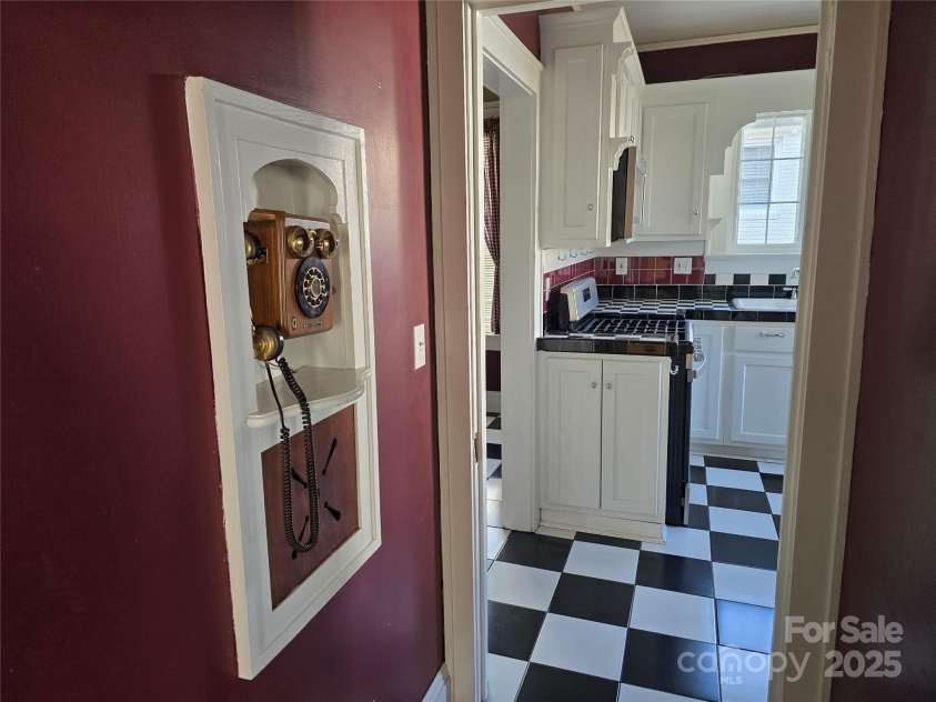 274 4th Street, Albemarle, NC 28001.  MLS# CAR4319819, YatesRealty ID 18066. 