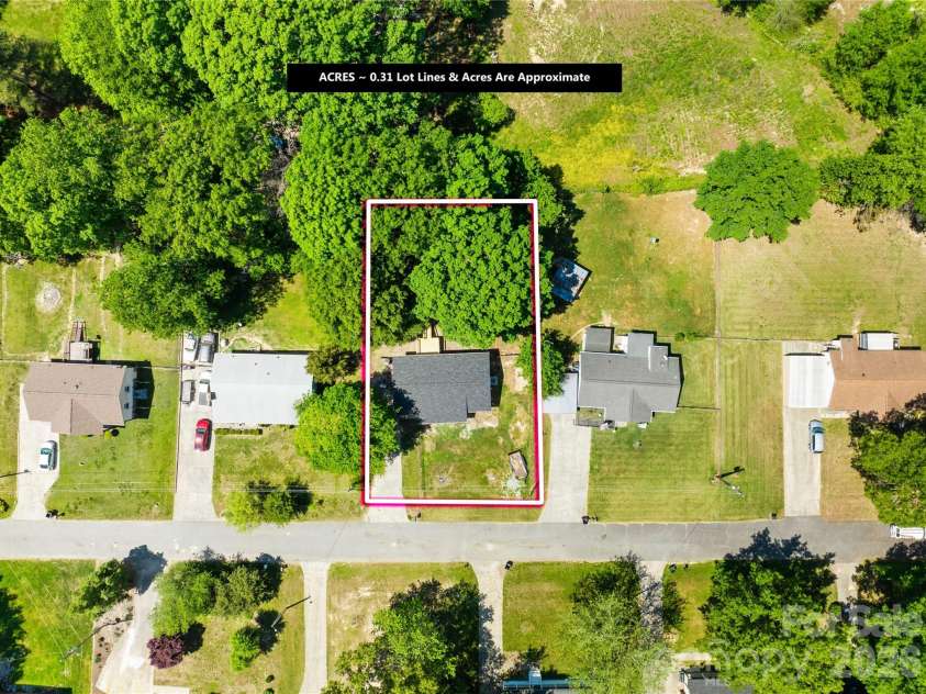 4307 Freeport Drive, Gastonia, NC 28052.  MLS# CAR4373446, YatesRealty ID 18068. 