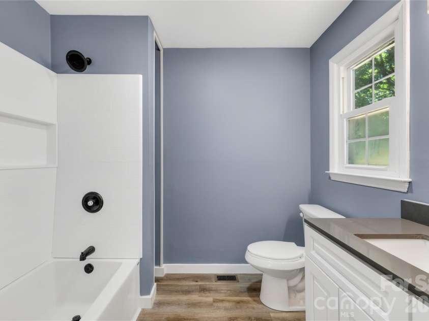4307 Freeport Drive, Gastonia, NC 28052.  MLS# CAR4373446, YatesRealty ID 18068. 